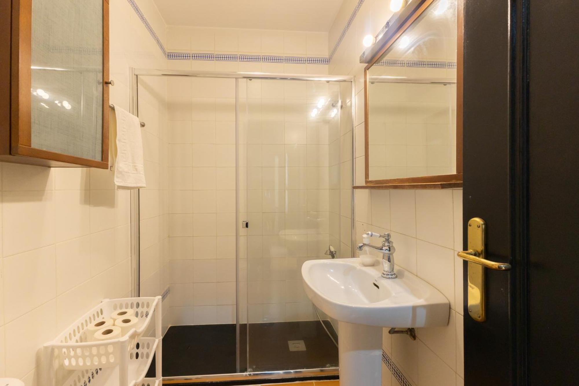 Conde Center Premium Suites, Free Parking Sevilla Kültér fotó
